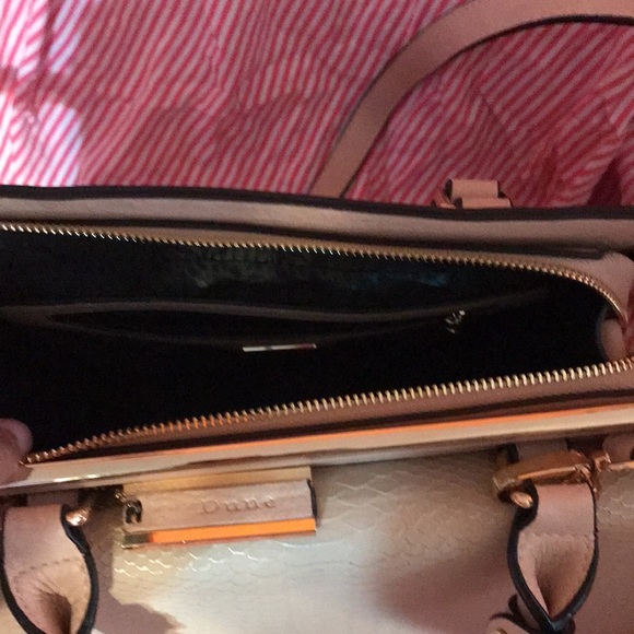 Practically new Small pink handbag. - Picture 5 of 8